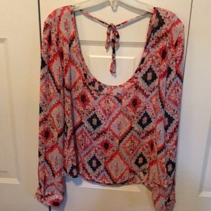 Boutique crop flowy print blouse